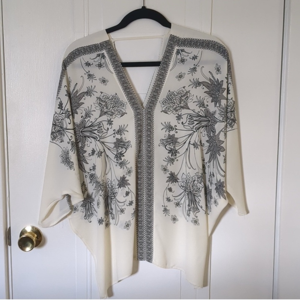 Elegant Cream and Gray Floral Women's Sweater